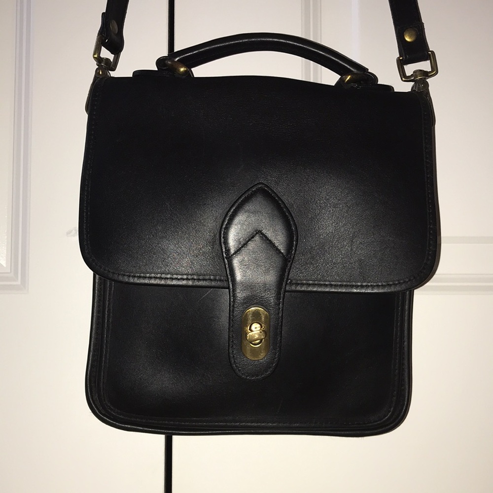 COPY - Vintage Black leather Croft & Barrow handbag.